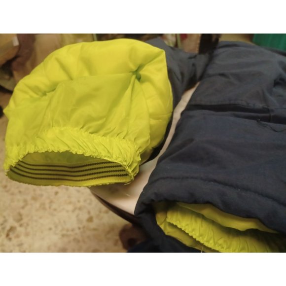 Amazon Essentials Youth M (8) Ski Bibs Navy & Neon Yellow - Picture 3 of 4